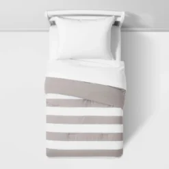 Rugby Striped Kids' Comforter Set - Pillowfort™ -Hange Furni Store GUEST 8296e28d 3b12 4342 acb0 a8b3292b15a4