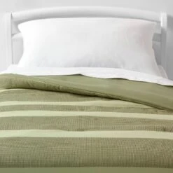 Toddler Waffle Striped Kids' Comforter - Pillowfort™ -Hange Furni Store GUEST 850036d3 530b 429d 8899 ec0bce5f8a3d