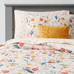 In The Garden Kids' Bedding Set With Sheets - Pillowfort™ 8 In The Garden Kids' Bedding Set With Sheets - Pillowfort™ -Hange Furni Store GUEST 8584863a ce3a 483e a24f dca27b7c7c45