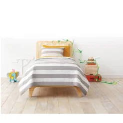 Rugby Striped Kids' Comforter Set - Pillowfort™ -Hange Furni Store GUEST b2b538fe 61f6 4ad6 9b21 4f913292fd36